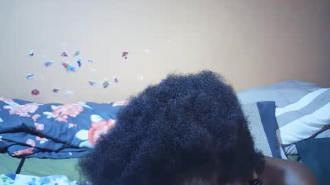 Snapshot of bella307697 chatting on 21, 11, 2025 Bella online show from 21, 11, 2025