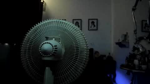 isabella online show from 12, 10, 2025