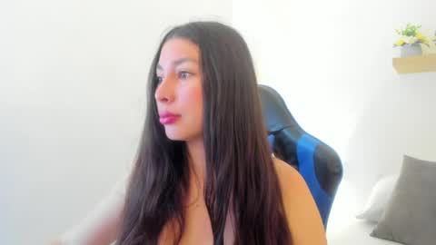 Snapshot of bella_99x chatting on 26, 5, 2026 Bel 3 online show from 26, 5, 2026
