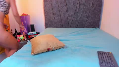 Bella and Andrew special couple online show from 16, 4, 2026