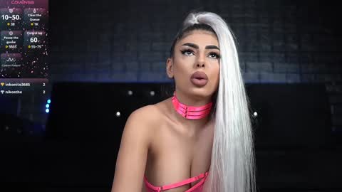 Snapshot of bella_blonda chatting on 10, 1, 2025 Emma Bella online show from 10, 1, 2025