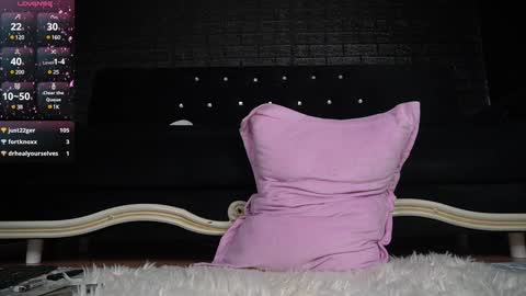 Snapshot of bella_blonda chatting on 19, 1, 2025 Emma Bella online show from 19, 1, 2025