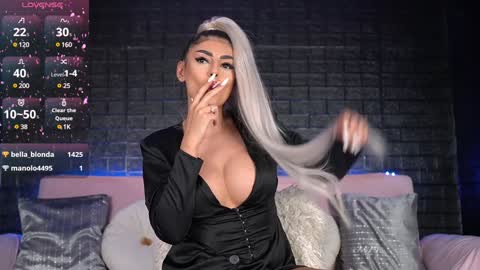 Snapshot of bella_blonda chatting on 30, 1, 2025 Emma Bella online show from 30, 1, 2025