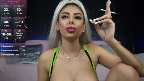 Snapshot of bella_blonda chatting on 7, 2, 2025 Emma Bella online show from 7, 2, 2025