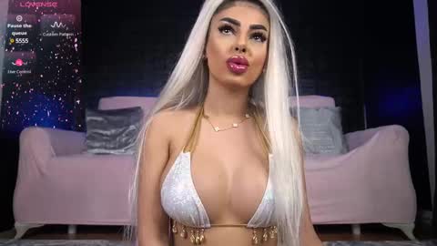 Snapshot of bella_blonda chatting on 9, 2, 2025 Emma Bella online show from 9, 2, 2025