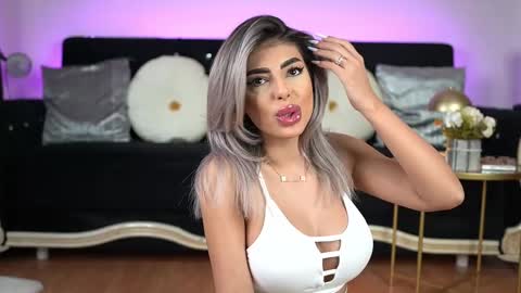 Snapshot of bella_blonda chatting on 21, 2, 2025 Emma Bella online show from 21, 2, 2025
