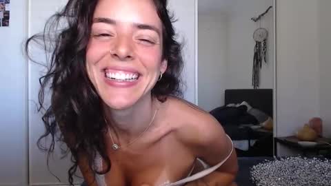 Snapshot of bella_bloom1 chatting on 14, 2, 2026 Bella online show from 14, 2, 2026