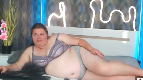 Snapshot of bella_blvack chatting on 27, 5, 2026 bella_blvack online show from 27, 5, 2026