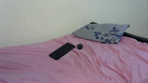 Snapshot of bella_c8 chatting on 4, 2, 2026 bella_c8 online show from 4, 2, 2026