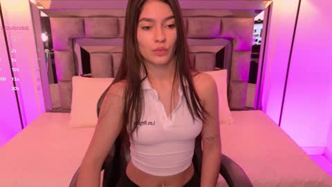 Snapshot of bella_clark2 chatting on 8, 1, 2026 Bella online show from 8, 1, 2026