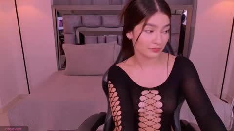 Snapshot of bella_clark2 chatting on 14, 5, 2026 Bella online show from 14, 5, 2026