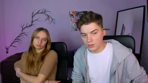 Snapshot of bella_cute12 chatting on 8, 11, 2025 Bella online show from 8, 11, 2025