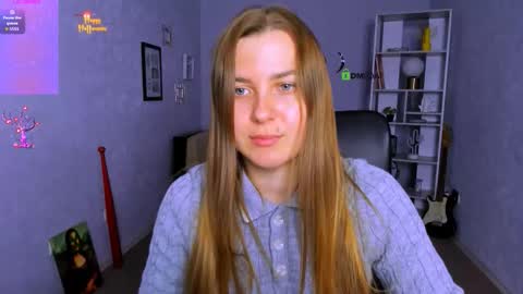 Snapshot of bella_cute12 chatting on 9, 11, 2025 Bella online show from 9, 11, 2025