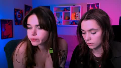 Snapshot of bella_dorn chatting on 11, 5, 2026 Bella online show from 11, 5, 2026