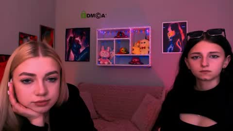 Snapshot of bella_dorn chatting on 17, 6, 2026 Bella online show from 17, 6, 2026