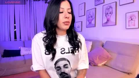 Snapshot of bella_es chatting on 14, 9, 2025 Onlyfans isa bella 23 online show from 14, 9, 2025