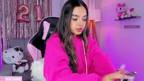 Snapshot of bella_hunteer chatting on 11, 5, 2026 bella igbella hunttt online show from 11, 5, 2026