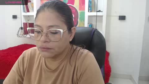 Snapshot of bella_lady_1_ chatting on 25, 9, 2025 lady online show from 25, 9, 2025