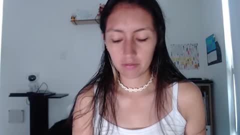 Bella Marlowe online show from 11, 11, 2025