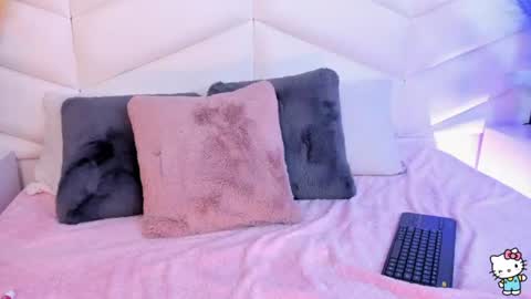 Snapshot of bella_peach_ chatting on 13, 6, 2026 bella_peach_ online show from 13, 6, 2026