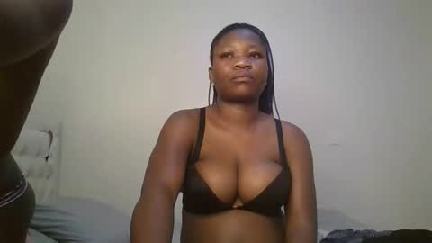 Snapshot of bella_rose3 chatting on 10, 9, 2025 bella online show from 10, 9, 2025