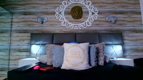     online show from 12, 2, 2025