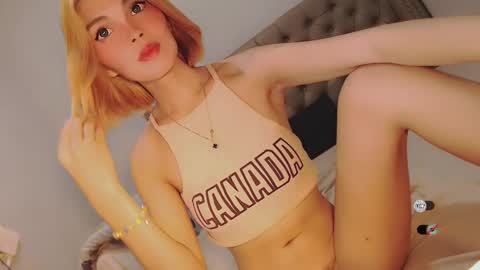 Bella online show from 3, 2, 2025