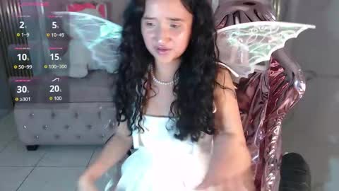 Bella online show from 3, 12, 2025