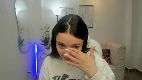 Snapshot of bellaa_hadid_ chatting on 27, 12, 2024 Bella Hadid online show from 27, 12, 2024