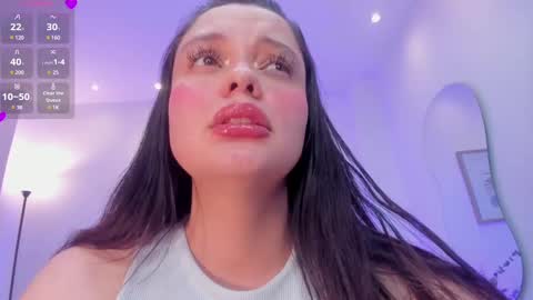 Snapshot of bellaa_hadid_ chatting on 7, 3, 2025 Bella Hadid online show from 7, 3, 2025