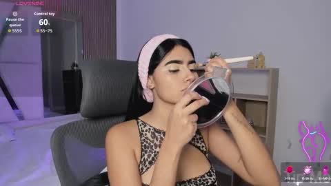 Snapshot of bellaastorm chatting on 28, 9, 2025 bellaastorm online show from 28, 9, 2025