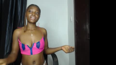 Snapshot of bellababy6 chatting on 24, 9, 2025 bella online show from 24, 9, 2025