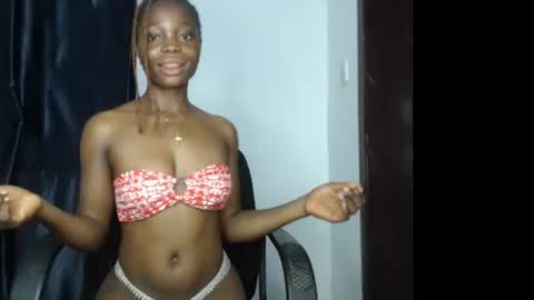 Snapshot of bellababy6 chatting on 26, 9, 2025 bella online show from 26, 9, 2025