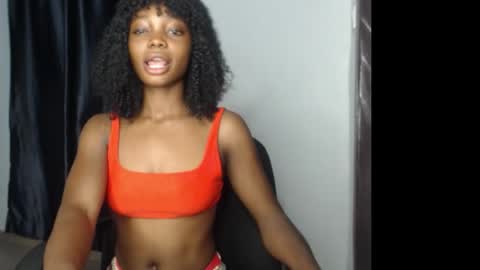 Snapshot of bellababy6 chatting on 7, 11, 2025 bella online show from 7, 11, 2025