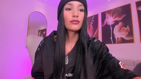  Bella C  online show from 31, 1, 2025