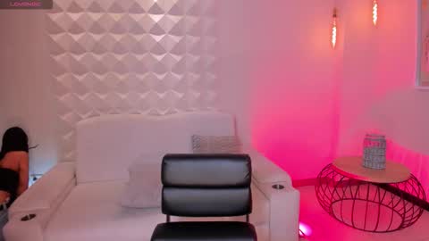  Bella C  online show from 9, 1, 2026