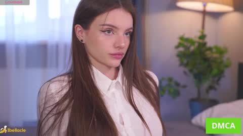 Snapshot of bellacle chatting on 3, 10, 2025 Bella I took a vacation and Ill be back on December 18th So dont lose me To keep in touch I have a TG - you can find below online show from 3, 10, 2025