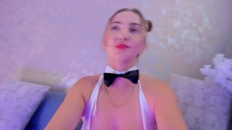 Snapshot of bellamariex chatting on 5, 5, 2026 Bella Marie online show from 5, 5, 2026
