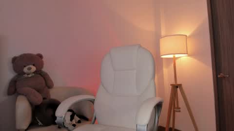 Snapshot of bellamia_ chatting on 2, 6, 2026 Bella Mia online show from 2, 6, 2026