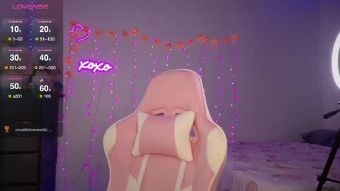 Bella Monroe online show from 14, 10, 2025