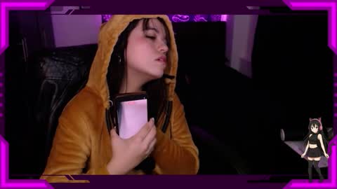 Bella Monteluna online show from 25, 11, 2025