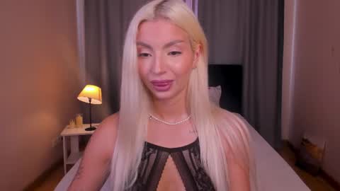 Snapshot of bellamur_ chatting on 23, 6, 2026 Bella online show from 23, 6, 2026