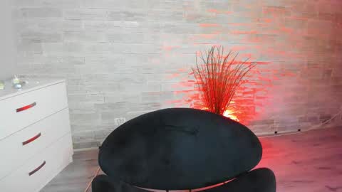 BellaNoir  online show from 16, 12, 2025