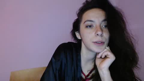 Snapshot of bellaqueen0701 chatting on 19, 2, 2025 bellaqueen0701 online show from 19, 2, 2025