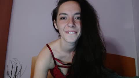 Snapshot of bellaqueen0701 chatting on 20, 2, 2025 bellaqueen0701 online show from 20, 2, 2025