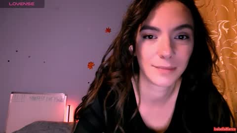 Snapshot of bellaqueen0701 chatting on 11, 11, 2025 bellaqueen0701 online show from 11, 11, 2025