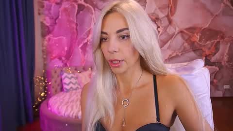 Bella online show from 26, 10, 2025