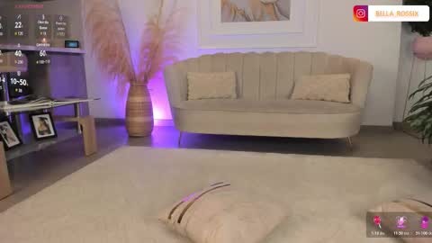 Snapshot of bellarossii chatting on 21, 10, 2025 CALL ME BELLA online show from 21, 10, 2025