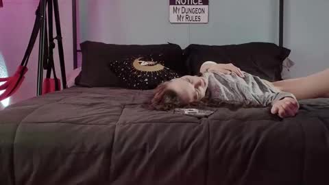 Snapshot of bellaskeykeeper chatting on 10, 2, 2026 Bellaskeykeeper online show from 10, 2, 2026