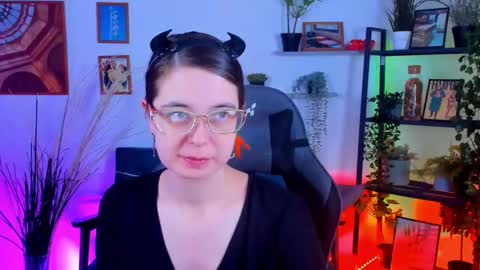 Snapshot of bellatrixllestrange chatting on 23, 12, 2024 Bella. Ntmu online show from 23, 12, 2024